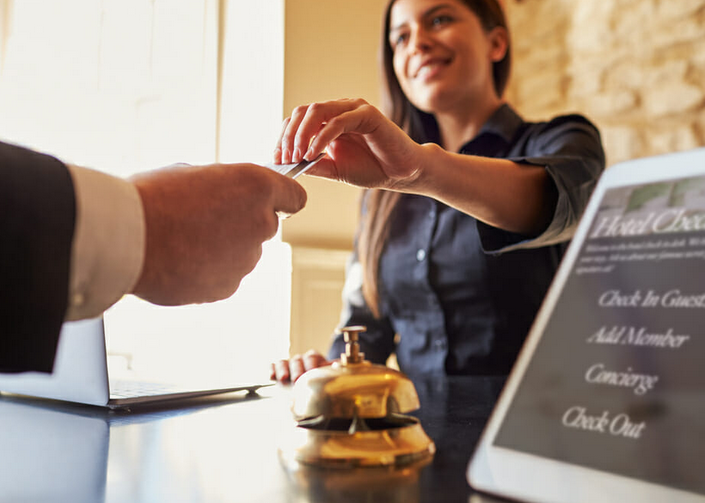 La Agencia Española de Protección de Datos multa a un hotel por escanear el DNI de unos clientes
